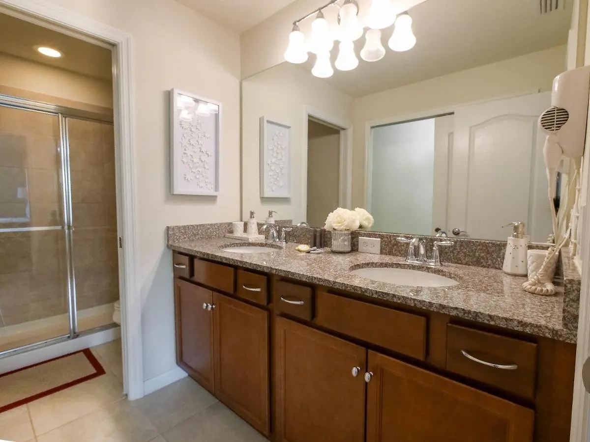 5br 5bath Townhome Pool Bbq 13min 2260ft Holiday home Kissimmee