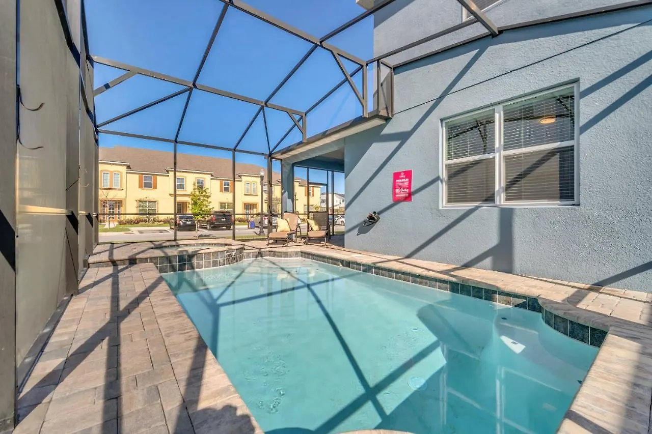 Modern Decor With Themed Rooms, With Retro Game And Huge Pool In Upscale Resort! #6s820 Holiday home *
