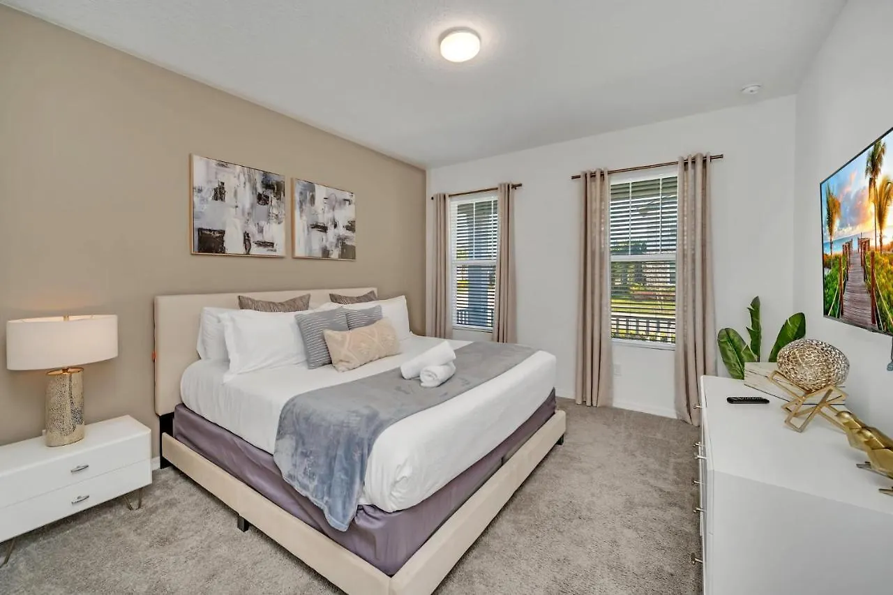 Modern Decor With Themed Rooms, With Retro Game And Huge Pool In Upscale Resort! #6s820 Four Corners