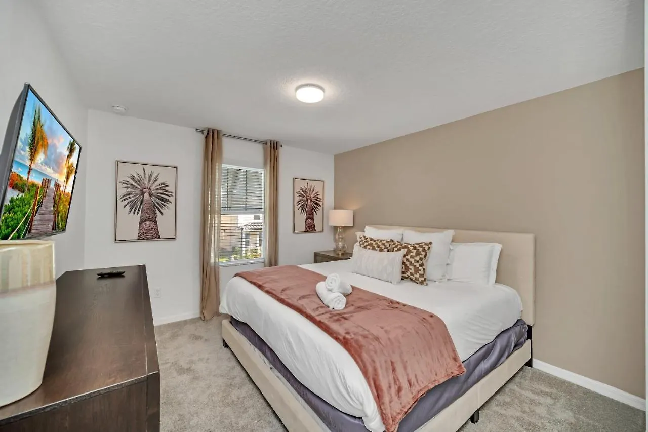 Modern Decor With Themed Rooms, With Retro Game And Huge Pool In Upscale Resort! #6s820 *