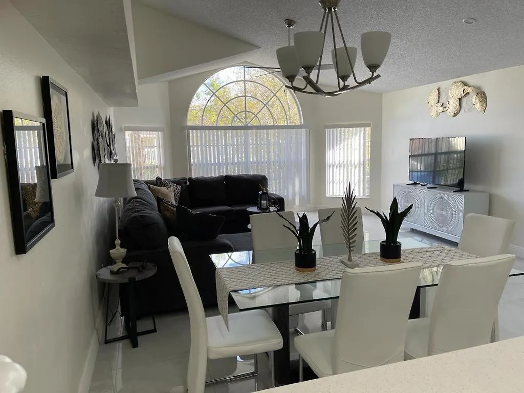 Grand Luxury 3br Penthouse Near Disney Parks Apartment