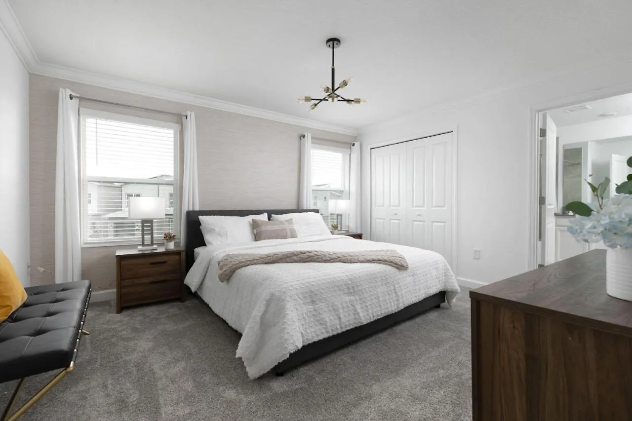 Charming Townhouse With Pool At Storey * Hunters Creek