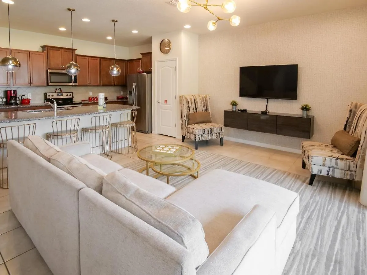 Holiday home 5br 5bath Townhome Pool Bbq 13min 2260ft