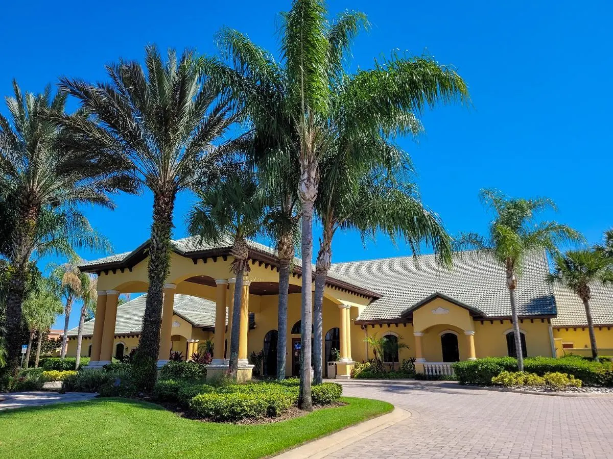 Holiday home 6br 6bath Pvt Pool 10min 3282ft