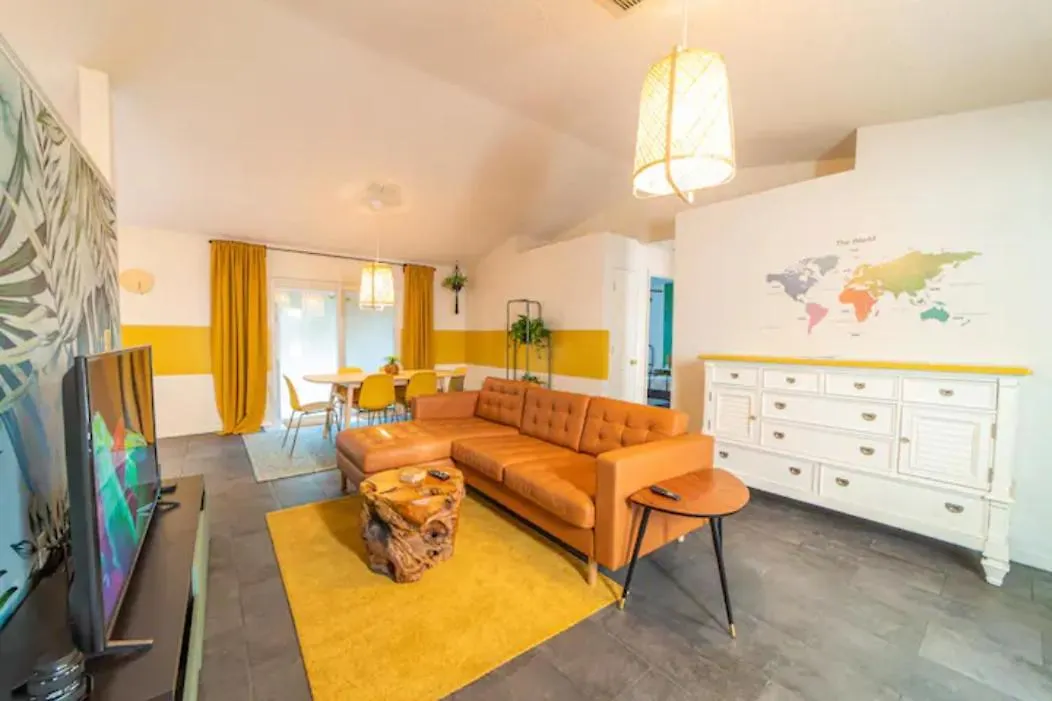 Newly Updated 3 Bedroom Holiday home