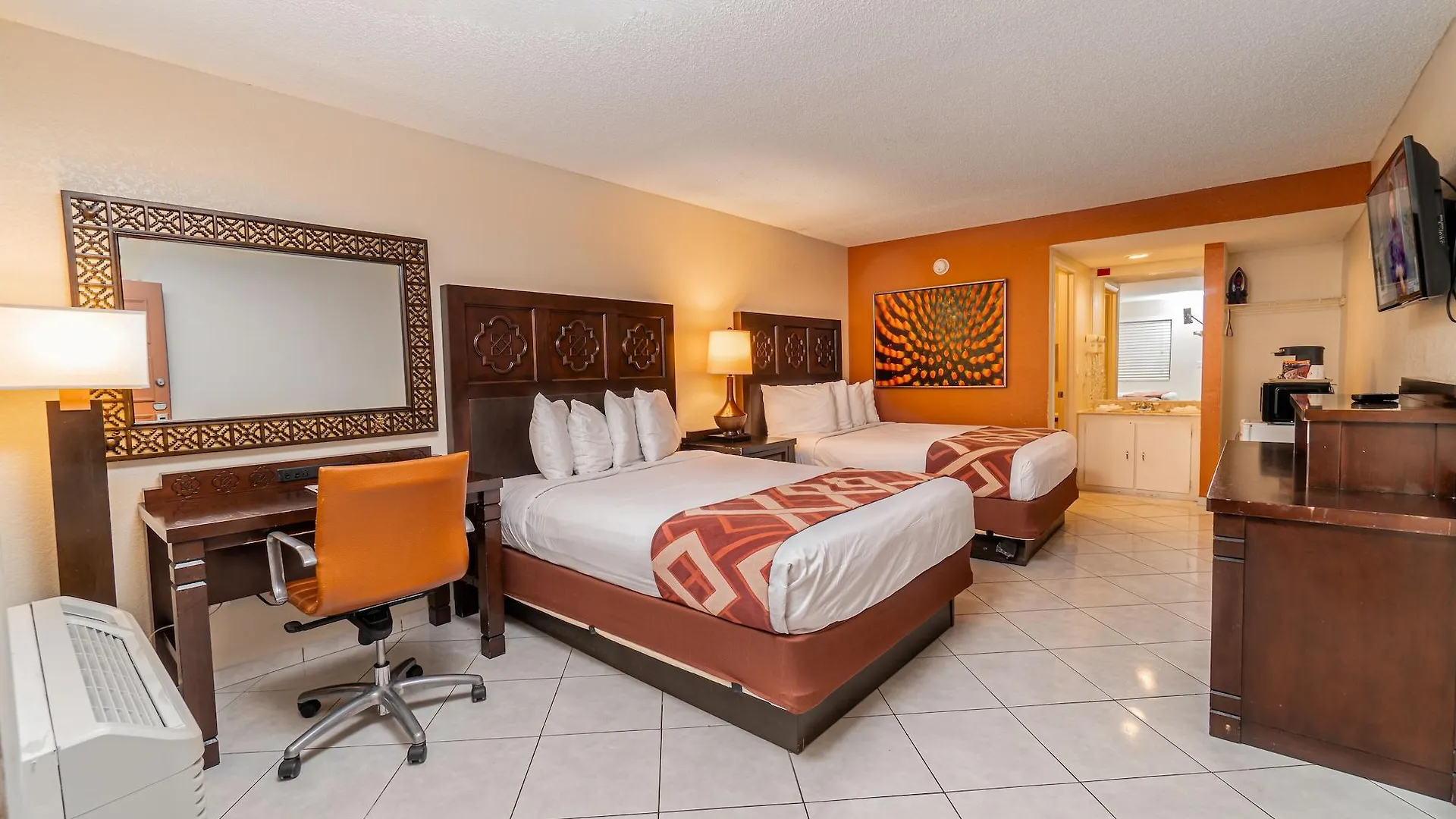 Sevilla Kissimmee- Near 2*