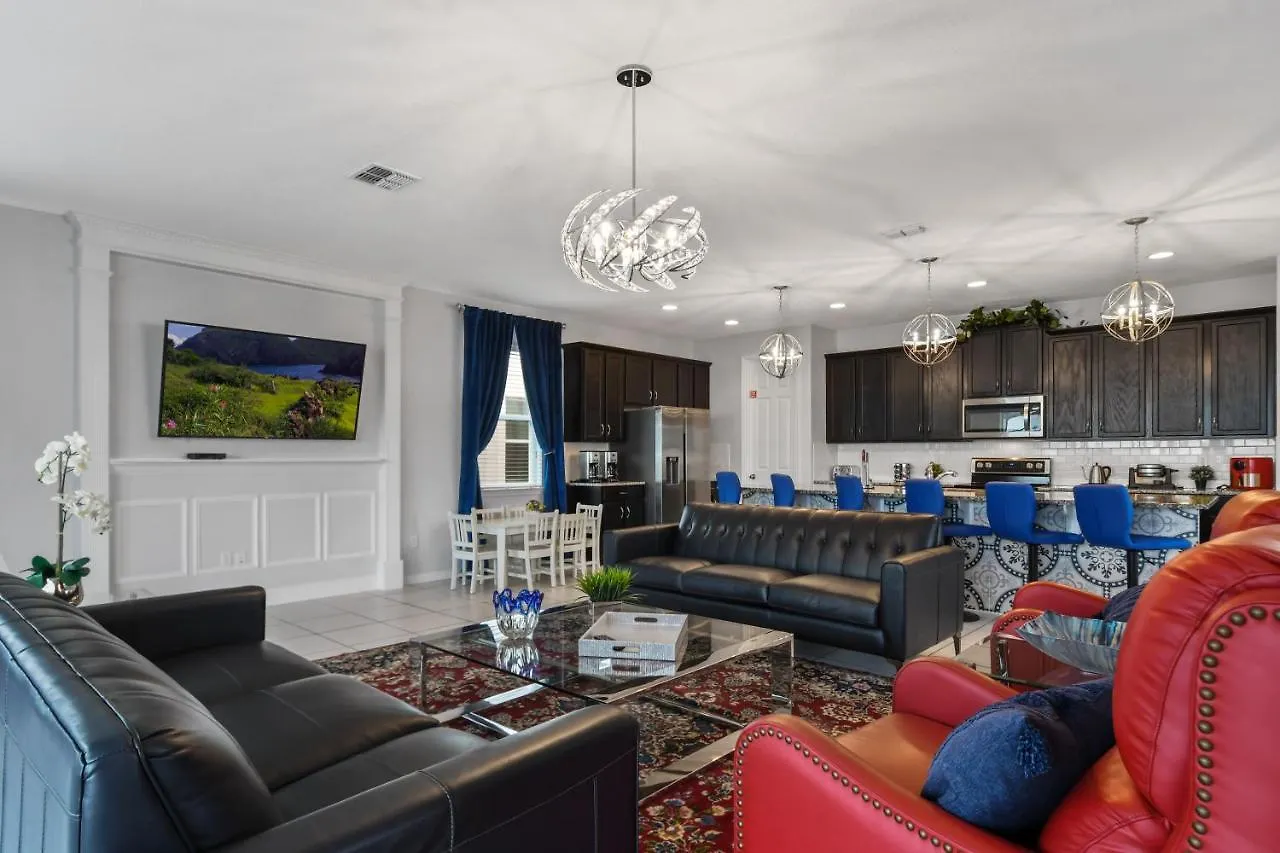 Solara Sunshine At Ellis Exclusive