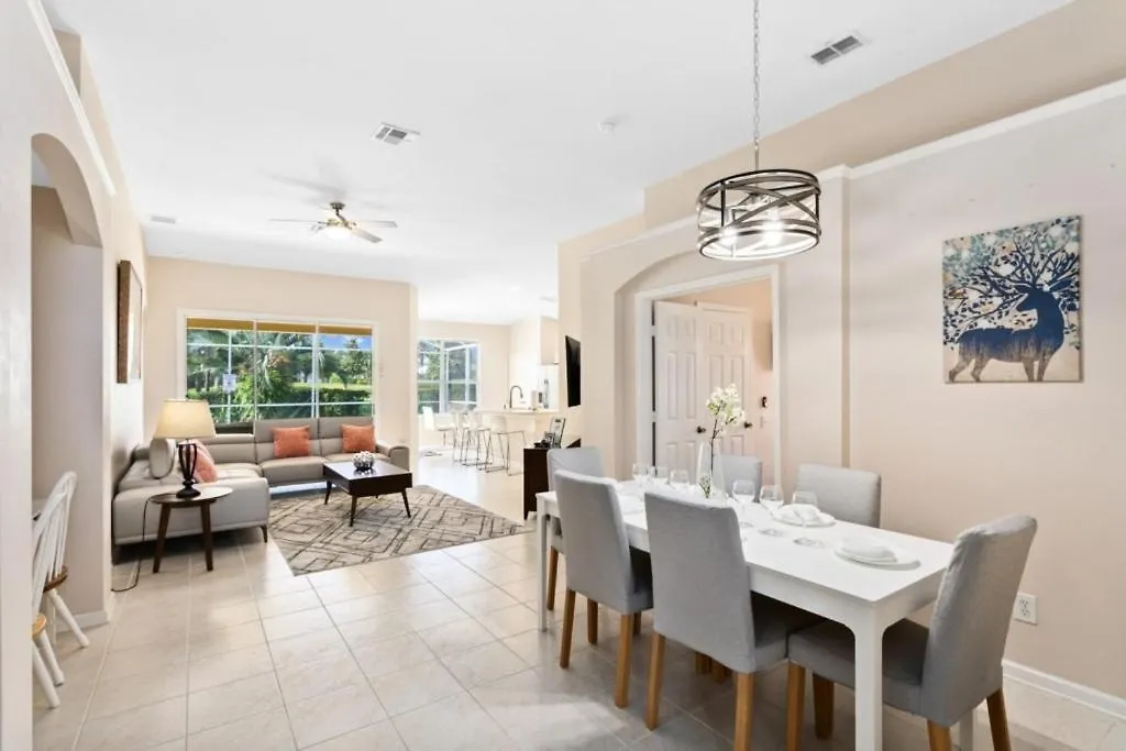 South Facing Pool 4 Bedroom 3 Bath * Kissimmee
