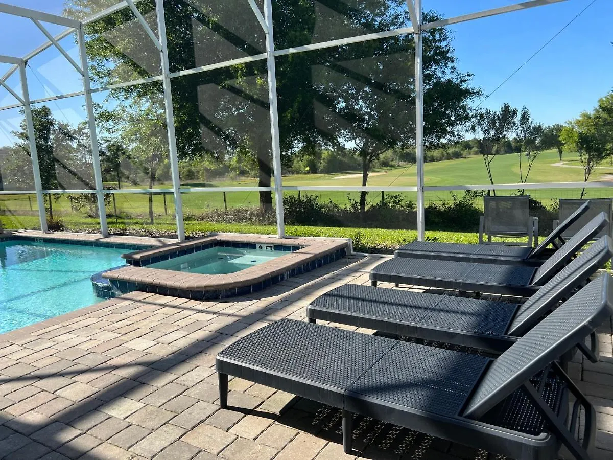 8 Bedrooms 5 Bathrooms And Theater Room, Golf Course View Vila