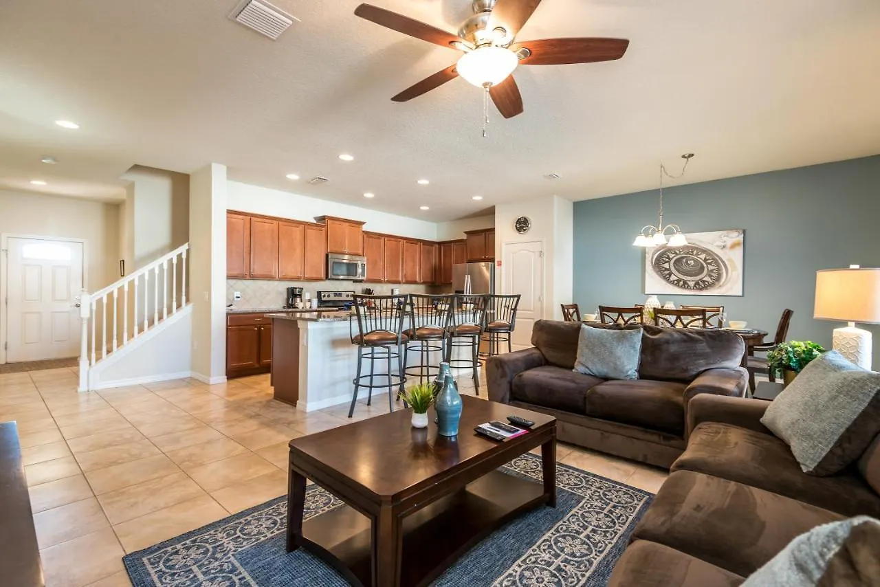Townhome Wprivate Pool & Free On-site Water Park Holiday home