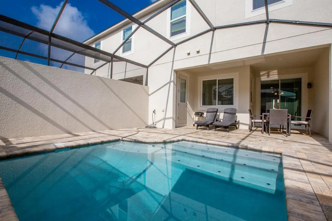 Beautiful Furnished Townhome W Private Pool Holiday home Kissimmee