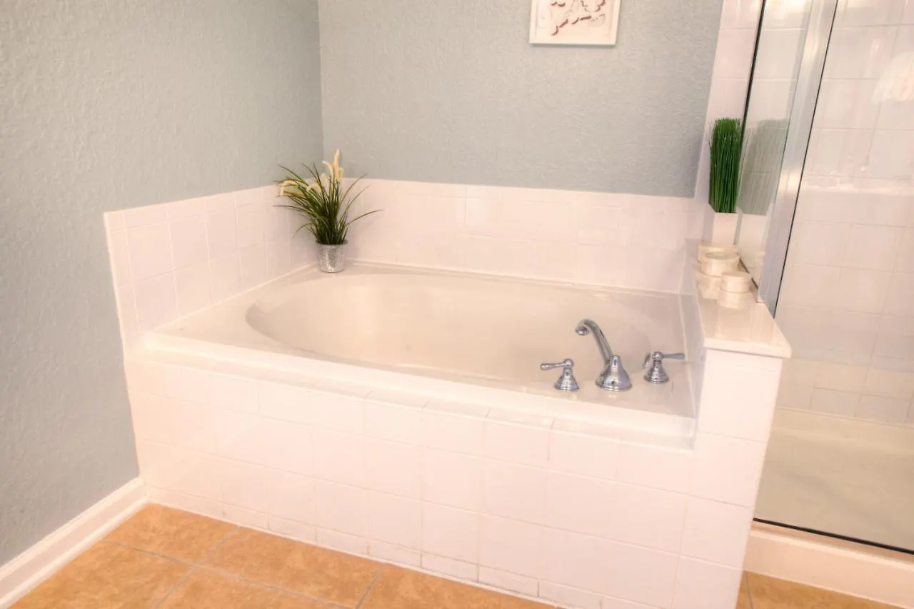Stunning Lakeview Wprivate Balcony Apartmán
