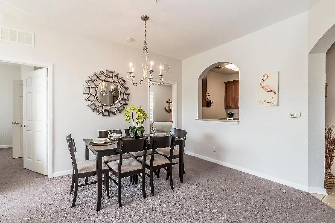 Beautiful Vista Cay Condo, Near