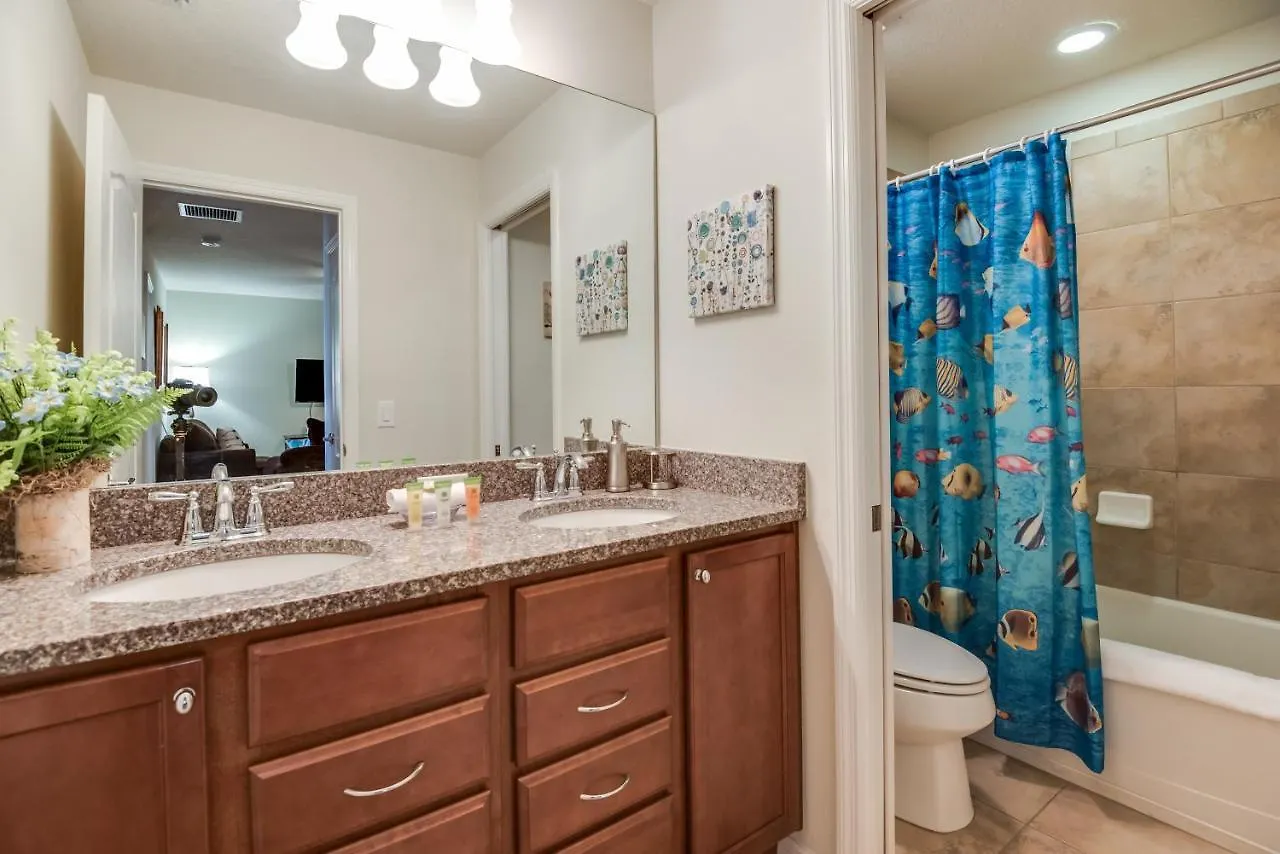 Townhome Wprivate Pool & Free On-site Water Park Holiday home
