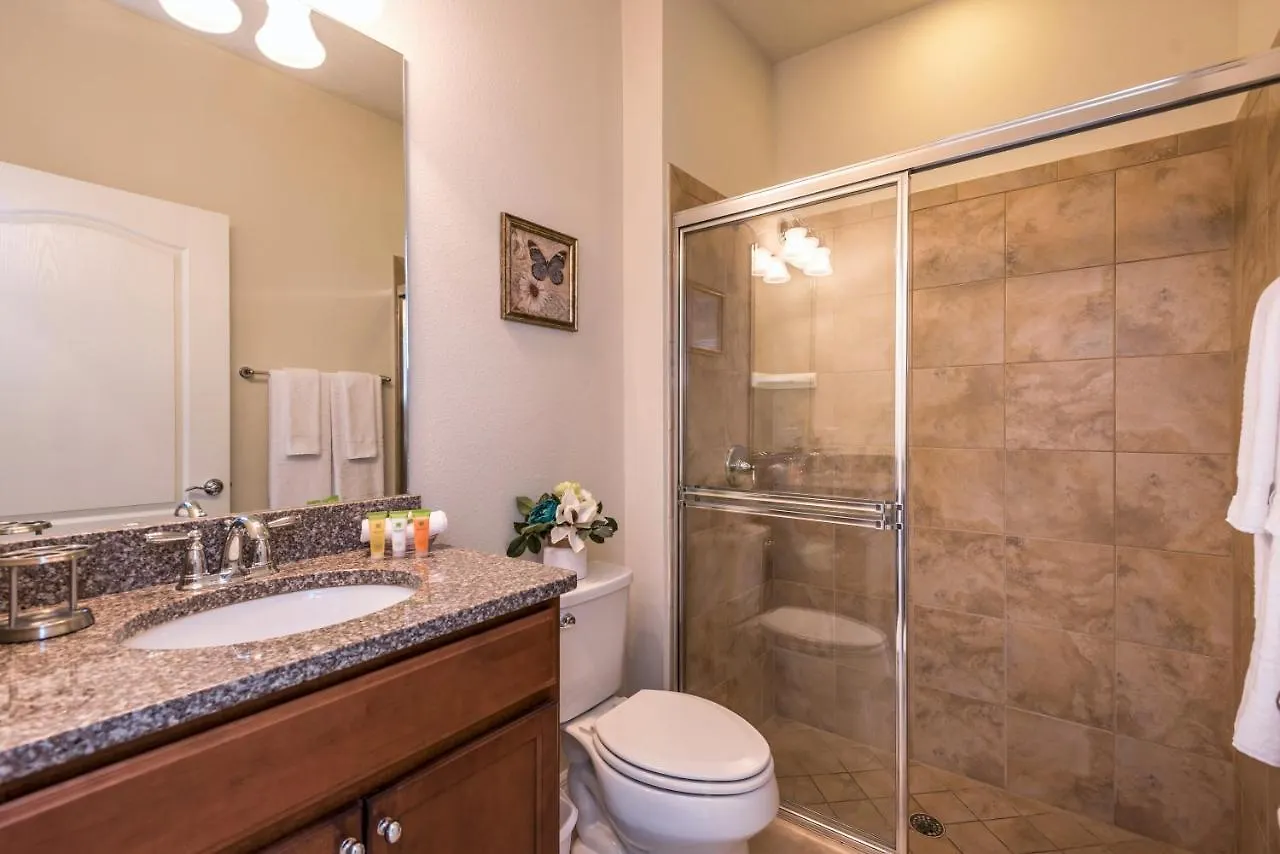 Townhome Wprivate Pool & Free On-site Water Park Holiday home *