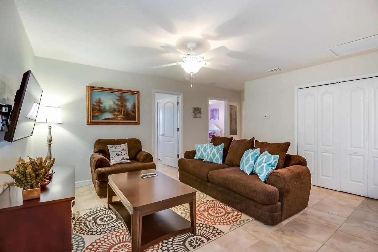 Townhome Wprivate Pool & Free On-site Water Park Holiday home *