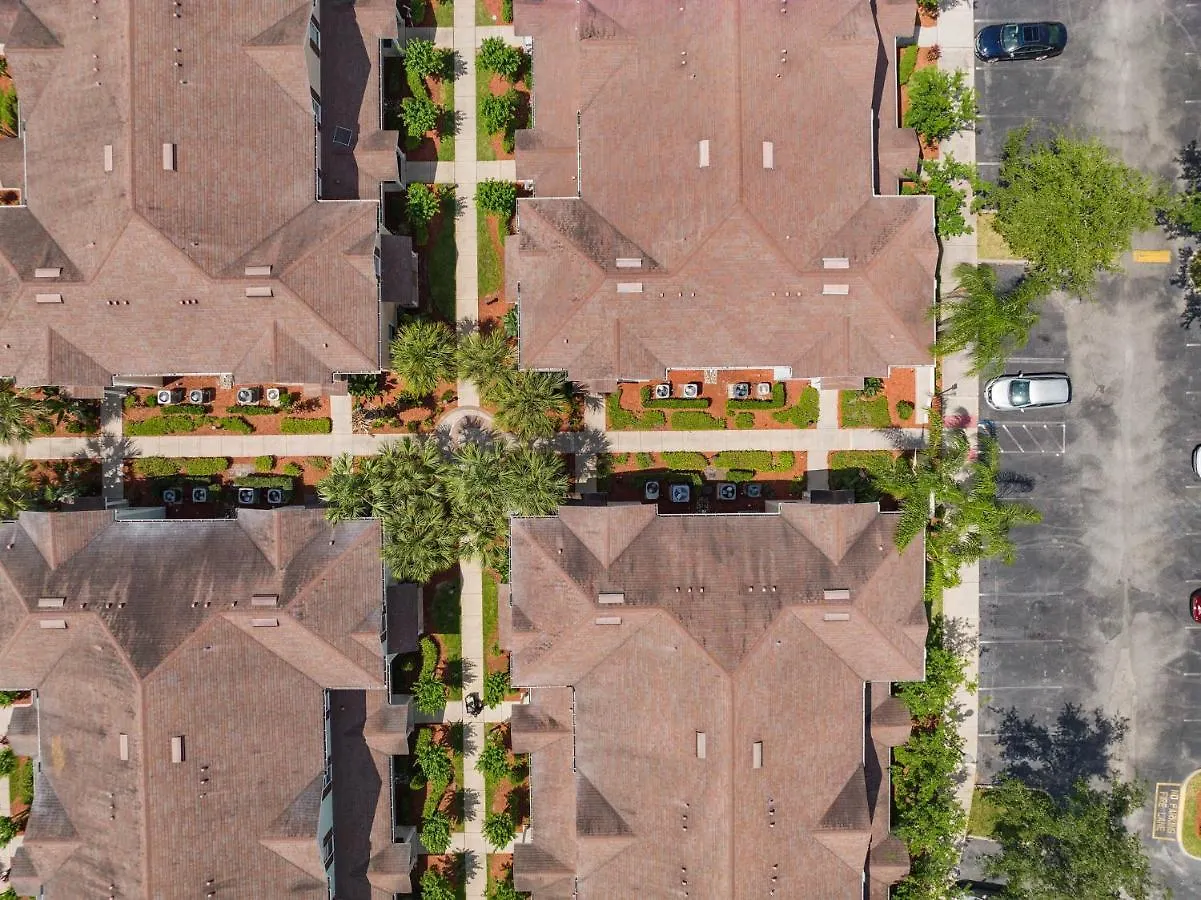 Holiday home Charming Townhouse With 2 King & Amazing Pool Only 10 Mins To Kissimmee