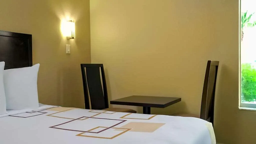 Galleria Palms Orlando - Free Theme Park Shuttles Hotel 3*