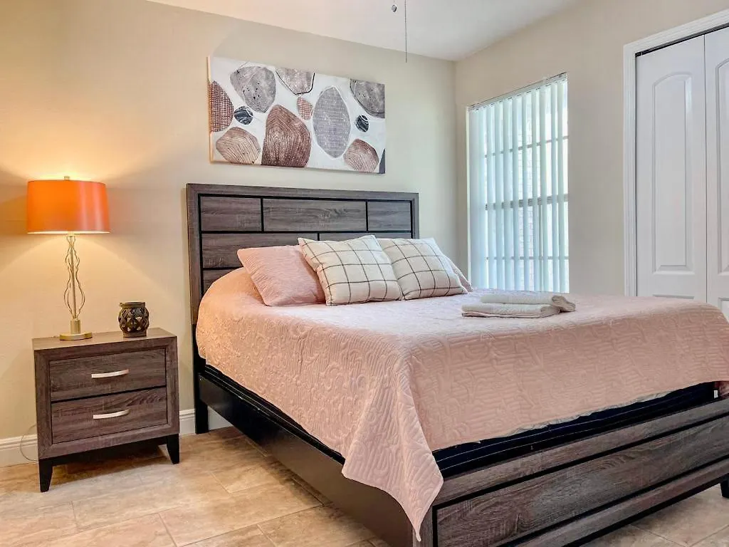 Apartment Grand Deluxe 3br Near Parks