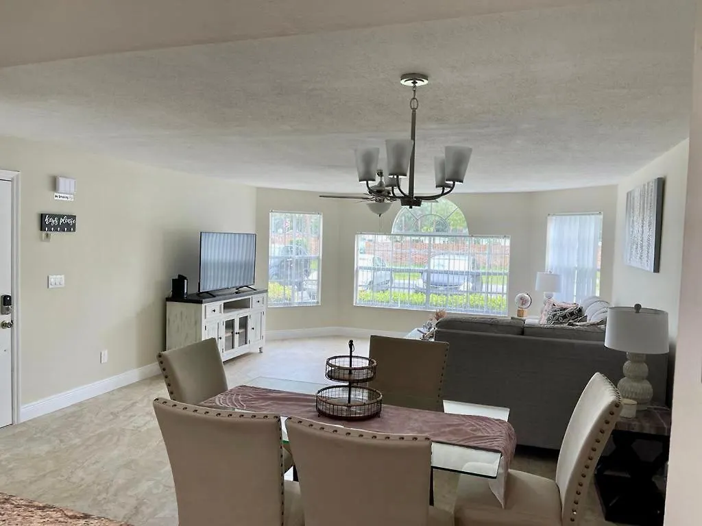 Grand Deluxe 3br Near Parks *
