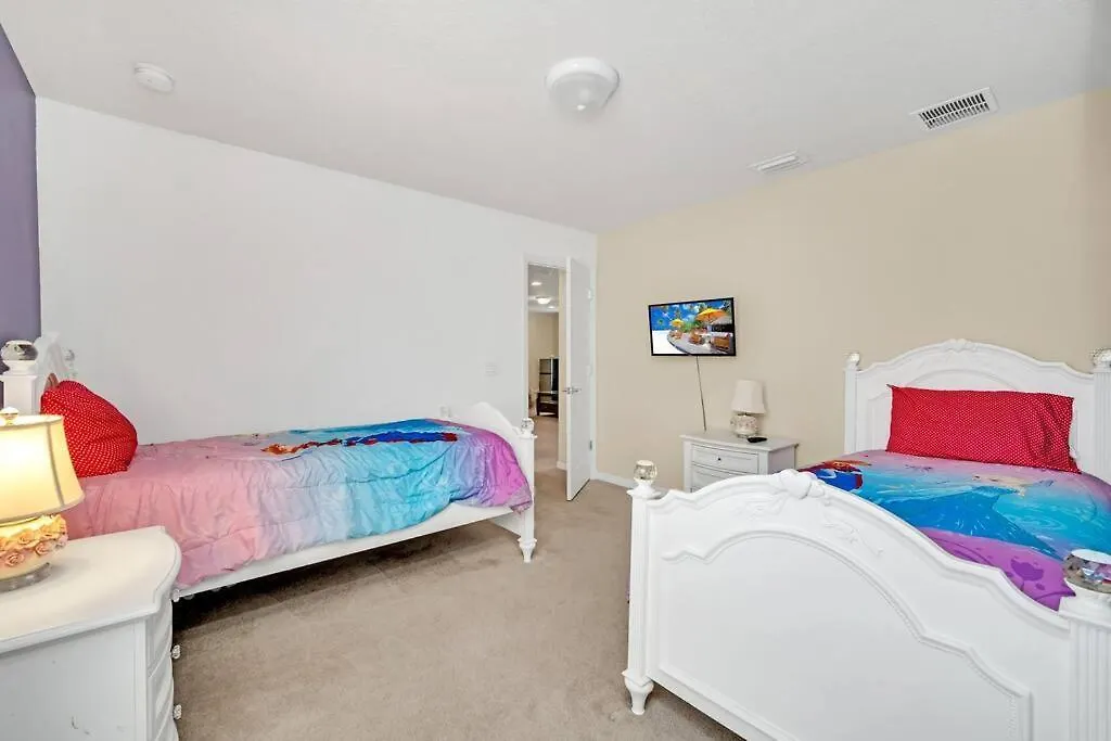 Disney Modern 6 Bedroom Vacation W/ Pool &hot Tub Holiday home