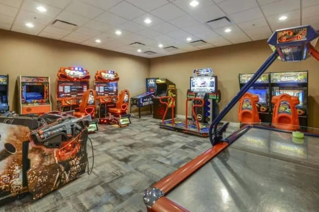 Disney Modern 6 Bedroom Vacation W/ Pool &hot Tub