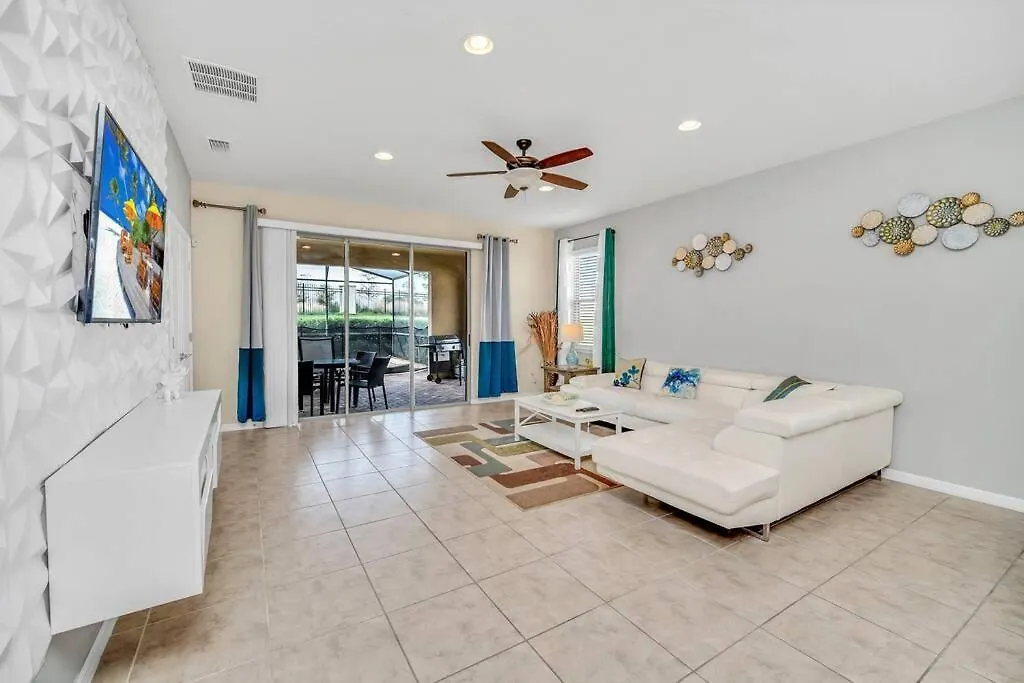 Дом отдыха Disney Modern 6 Bedroom Vacation W/ Pool &hot Tub