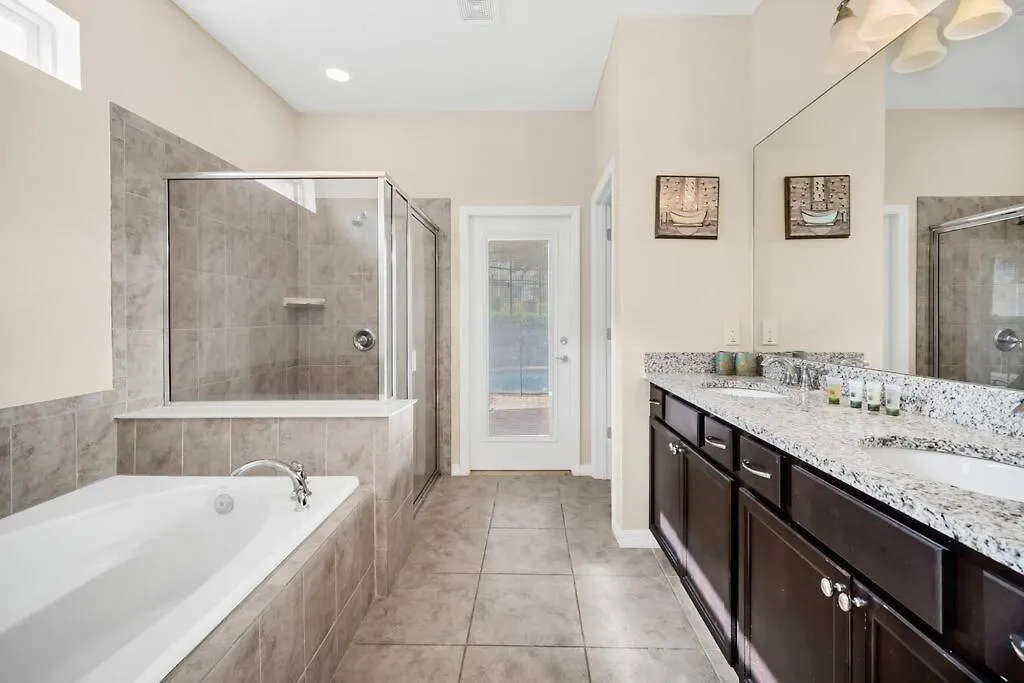 Disney Modern 6 Bedroom Vacation W/ Pool &hot Tub Kissimmee