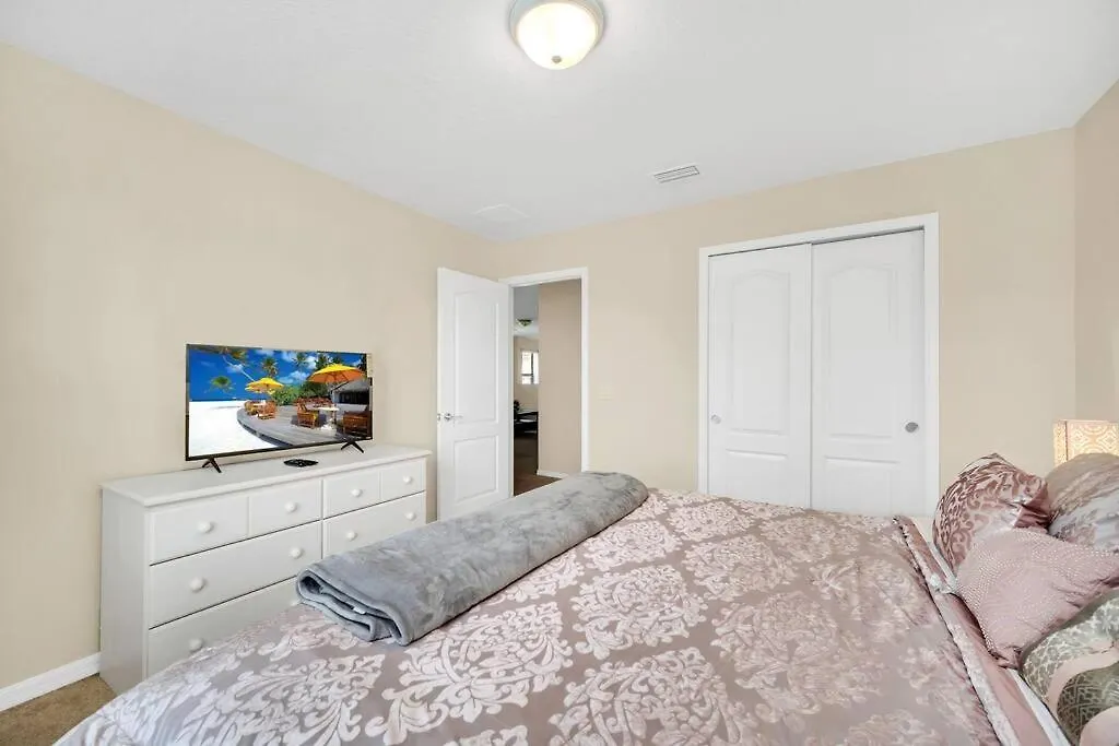 Дом отдыха Disney Modern 6 Bedroom Vacation W/ Pool &hot Tub