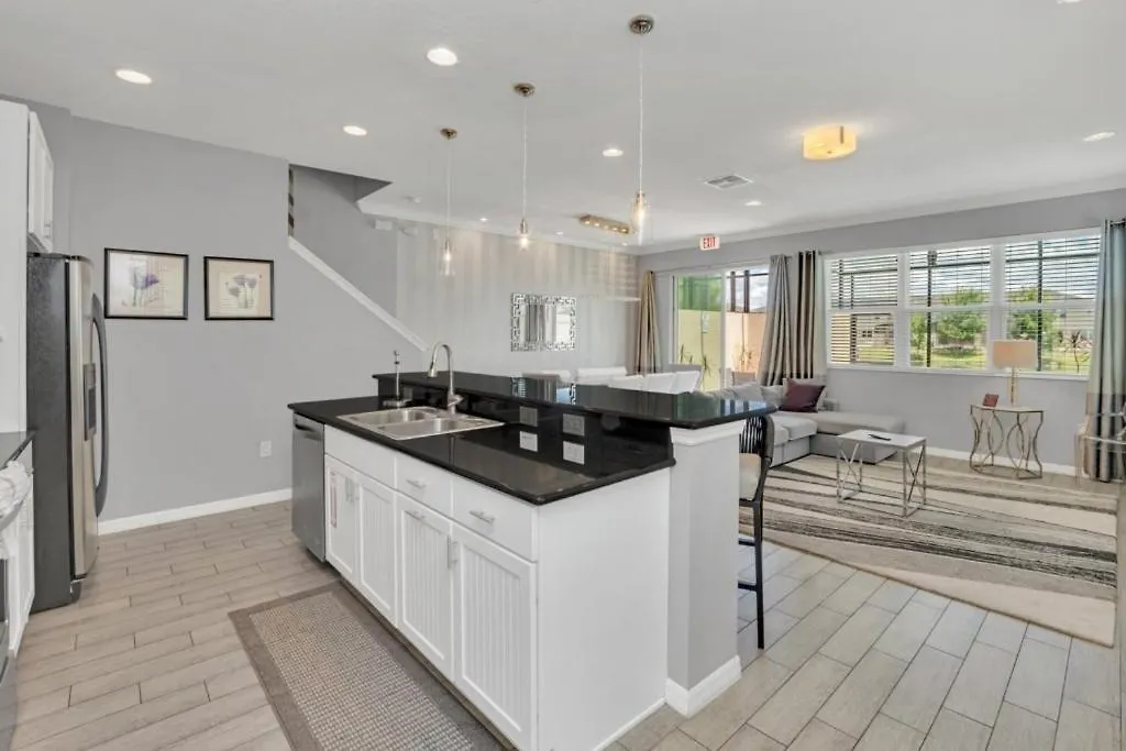 Holiday home 4 Bed Townhome With Private Pool Near Disney! Townhouse *