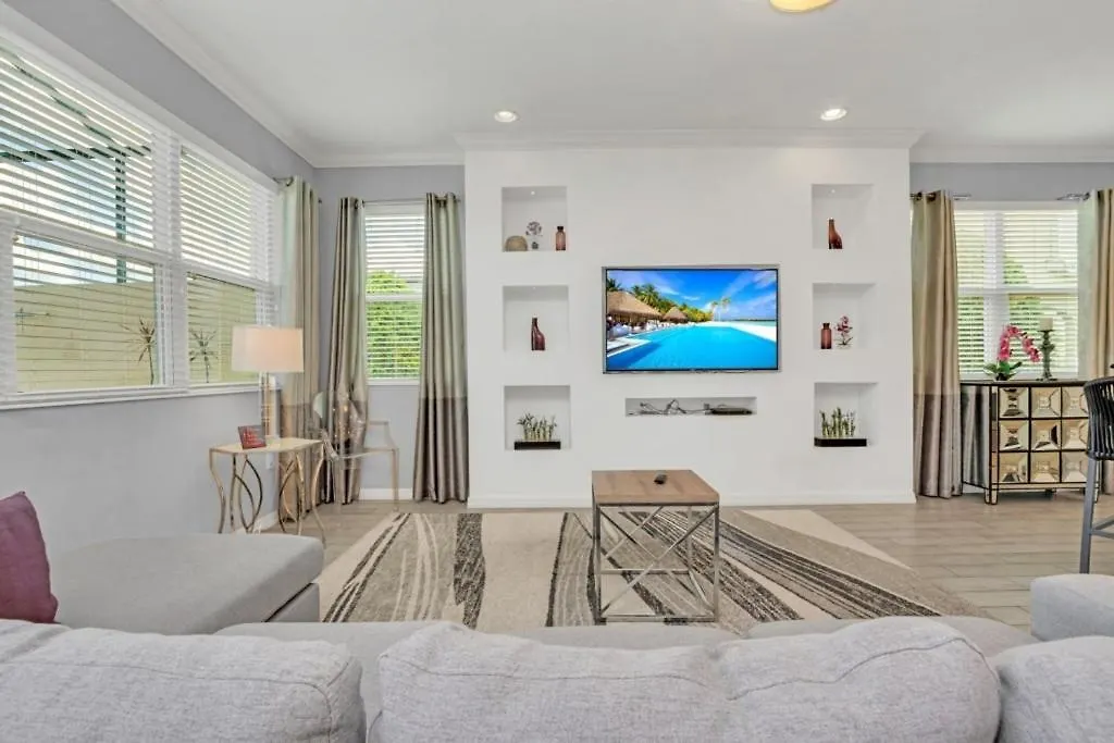 4 Bed Townhome With Private Pool Near Disney! Townhouse * Kissimmee