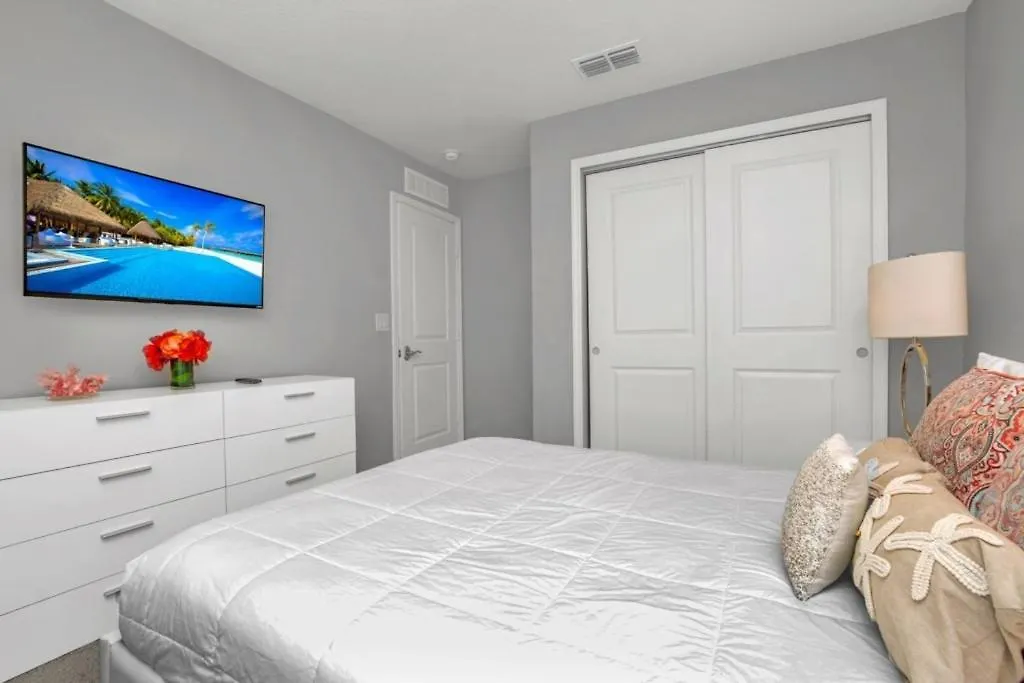 Holiday home 4 Bed Townhome With Private Pool Near Disney! Townhouse *