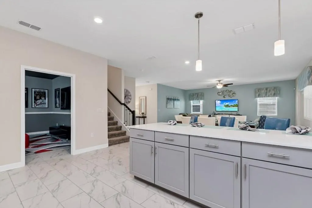 Monopoly Fun Storey 6 Bed Star Home! * Kissimmee