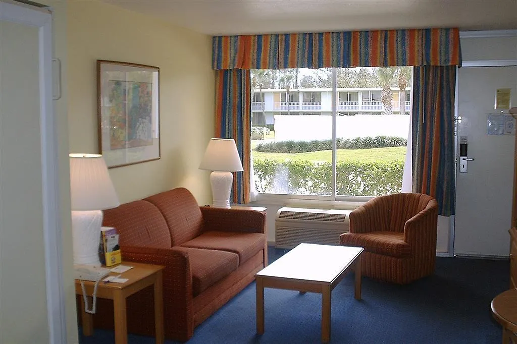 Hotel Seralago & Main Gate East 3*
