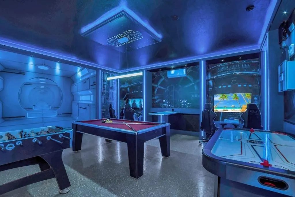10 Bed Movie Theater Room, Pool, Games Villa