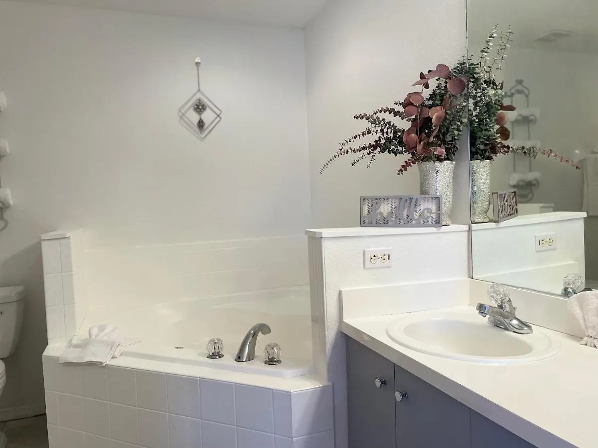Cozy Spacious 4bd With Garden Tub Near Holiday home Kissimmee