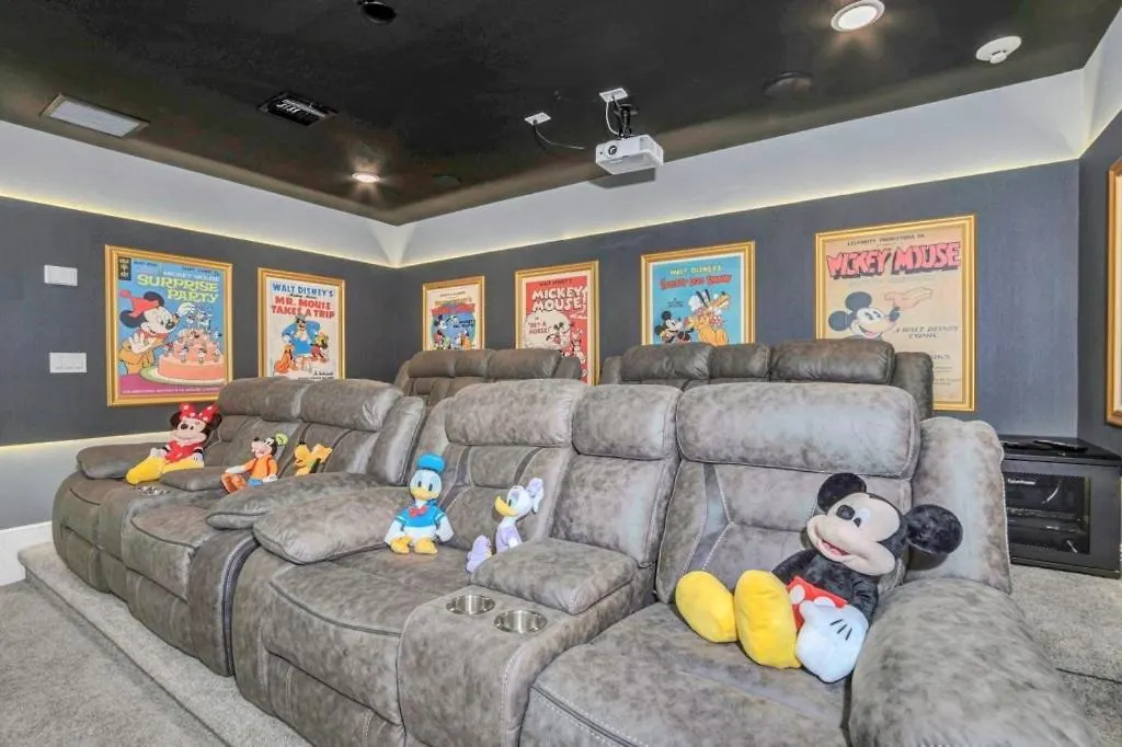 Villa 10 Bed Movie Theater Room, Pool, Games