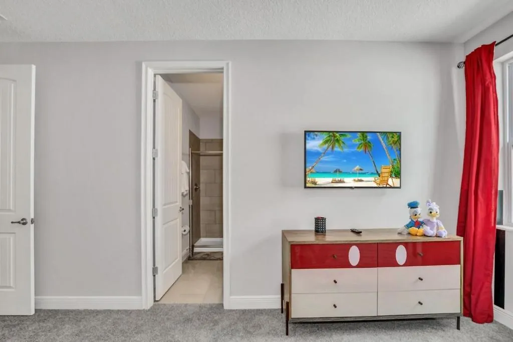 10 Bed Movie Theater Room, Pool, Games *