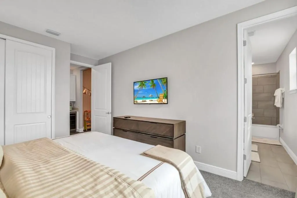10 Bed Movie Theater Room, Pool, Games Villa *