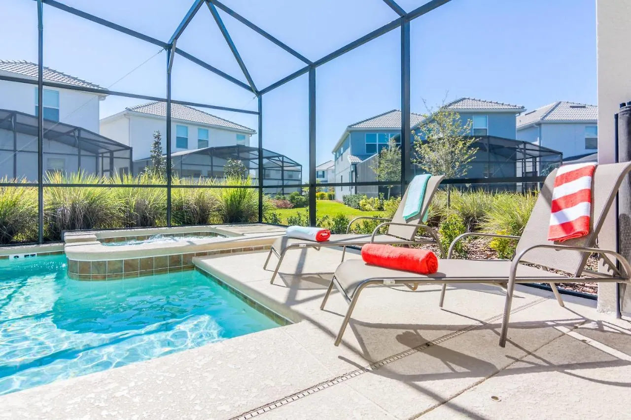 Enchanting Decor With Private Pool At Storey Sl4714 *