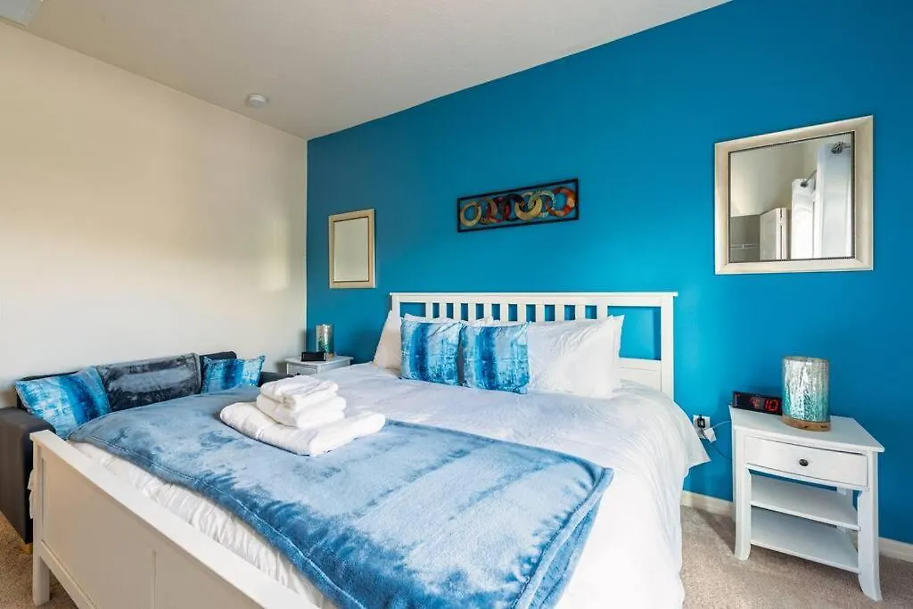 Super Comfy And Spacious 3 Bedroom 10 Minutes From Disney, With Major Shopping 4 Minutes Away Holiday home
