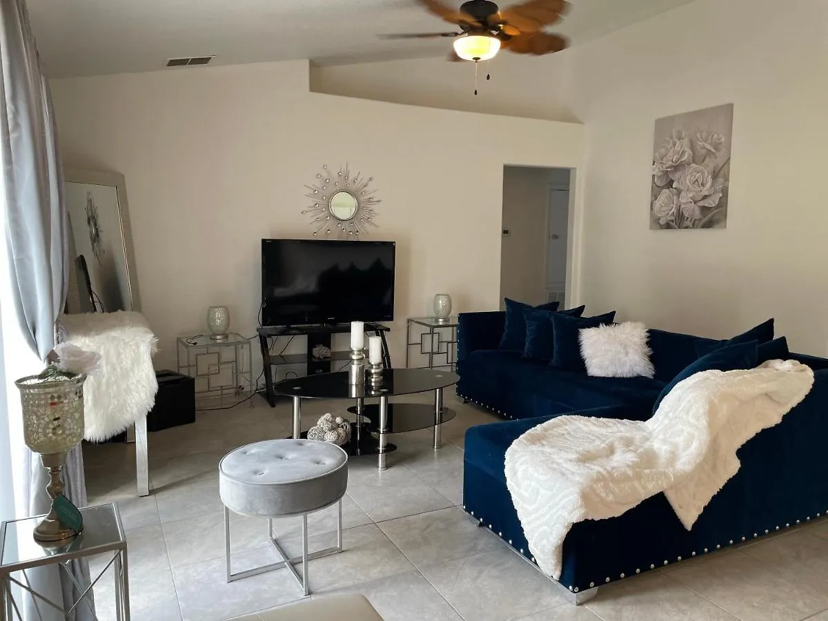 Cozy Spacious 4bd With Garden Tub Near