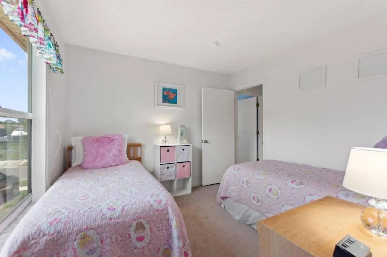 2811 Lindfields *