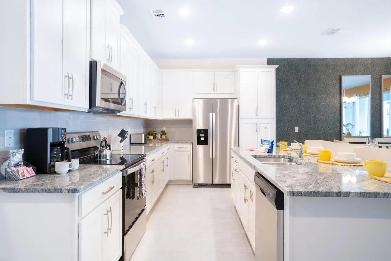 1804 Tropical Palms Circle Holiday home