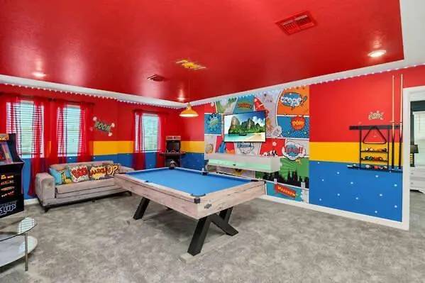 Decorated 8min Disneyworld Pool/spa Sleeps 22