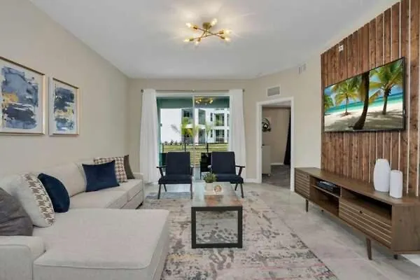 3 Bedroom 2 Ba Deluxe 8min To Disneyworld Stl105 Holiday home *