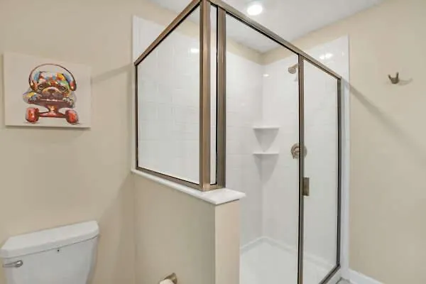 Holiday home Decorated 8min Disneyworld Pool/spa Sleeps 22 *