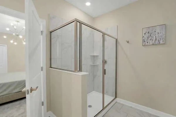 Holiday home Decorated 8min Disneyworld Pool/spa Sleeps 22