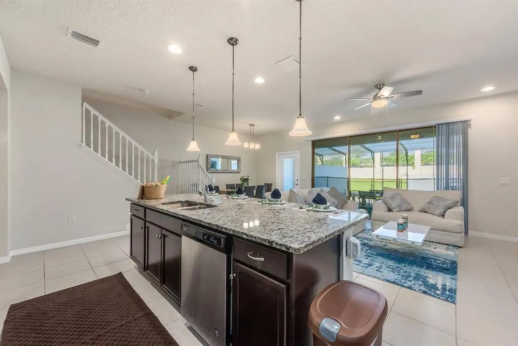 Amazing 5 Bedrooms With Pool/bbq Near *