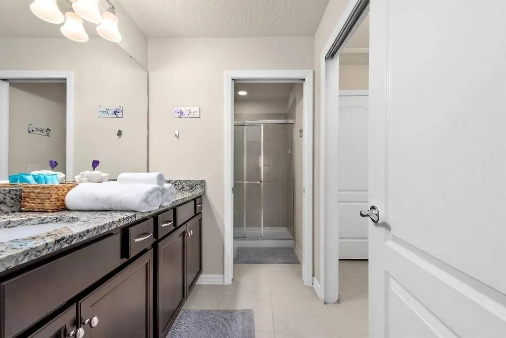 Amazing 5 Bedrooms With Pool/bbq Near * Kissimmee